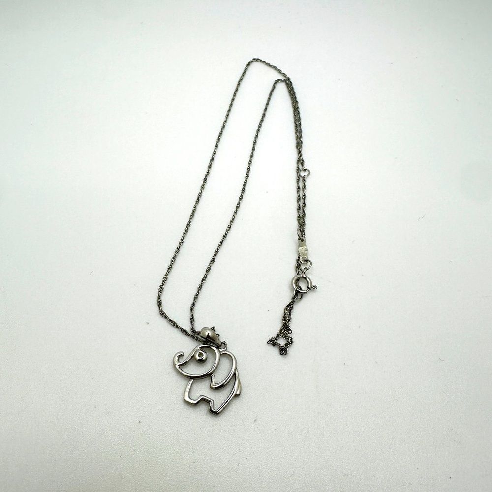 17"  Dainty, All Sterling‎ silver diamond eye elephant pendant, necklace!